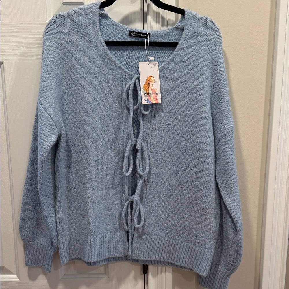 NWT Pretty Garden Women’s Light Blue Tie-Front Sweater Sz S